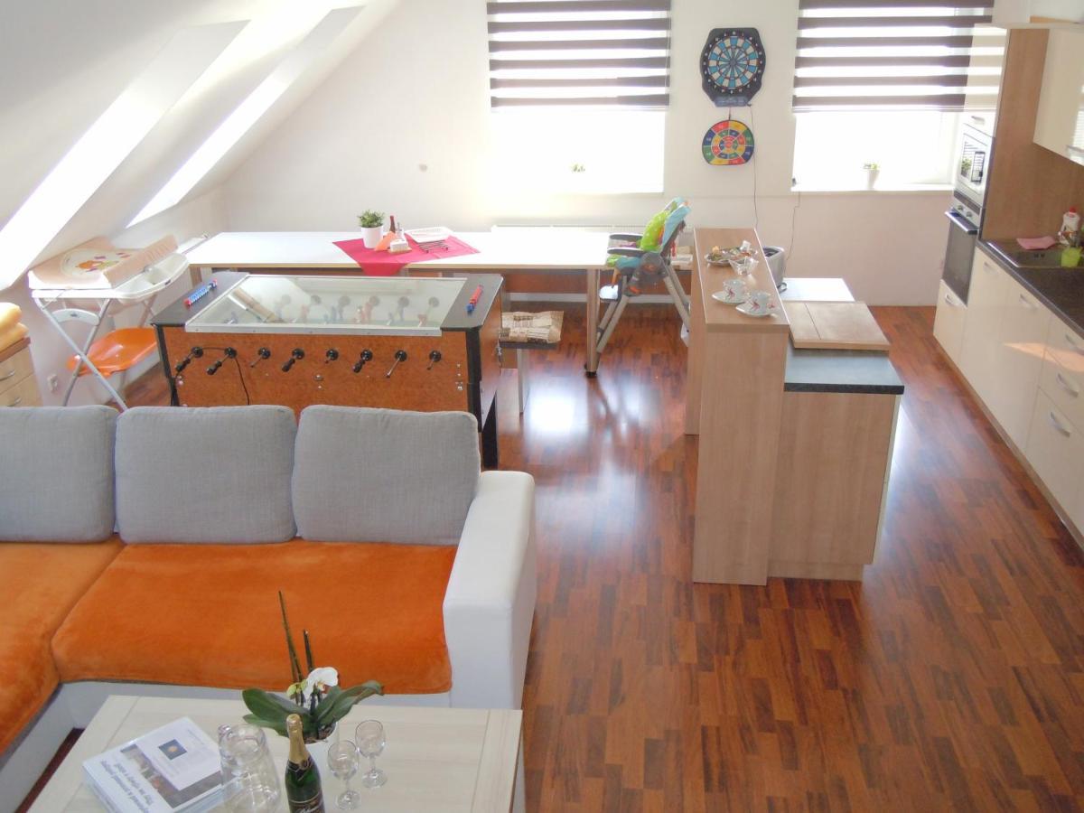 Apartment Wellness Vlckova Luaran gambar