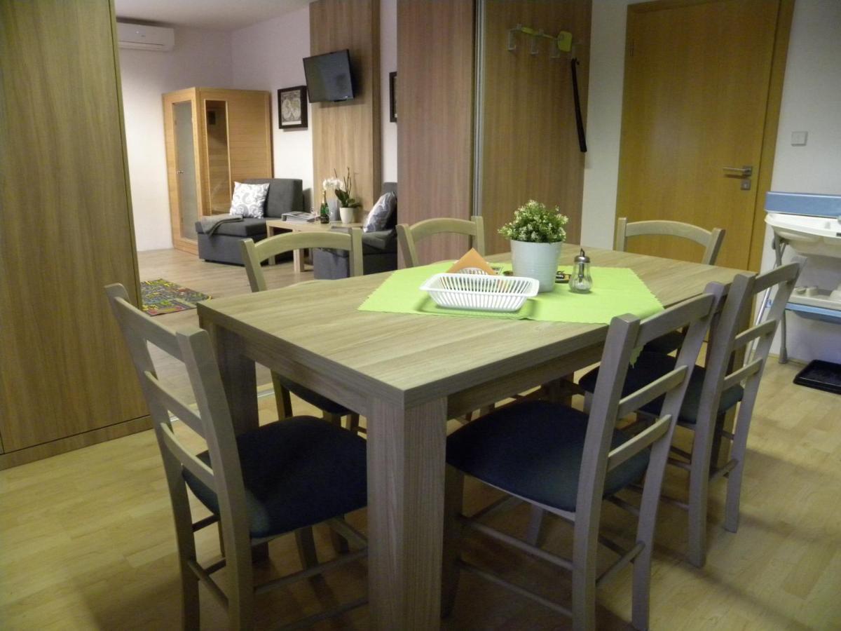Apartment Wellness Vlckova Luaran gambar